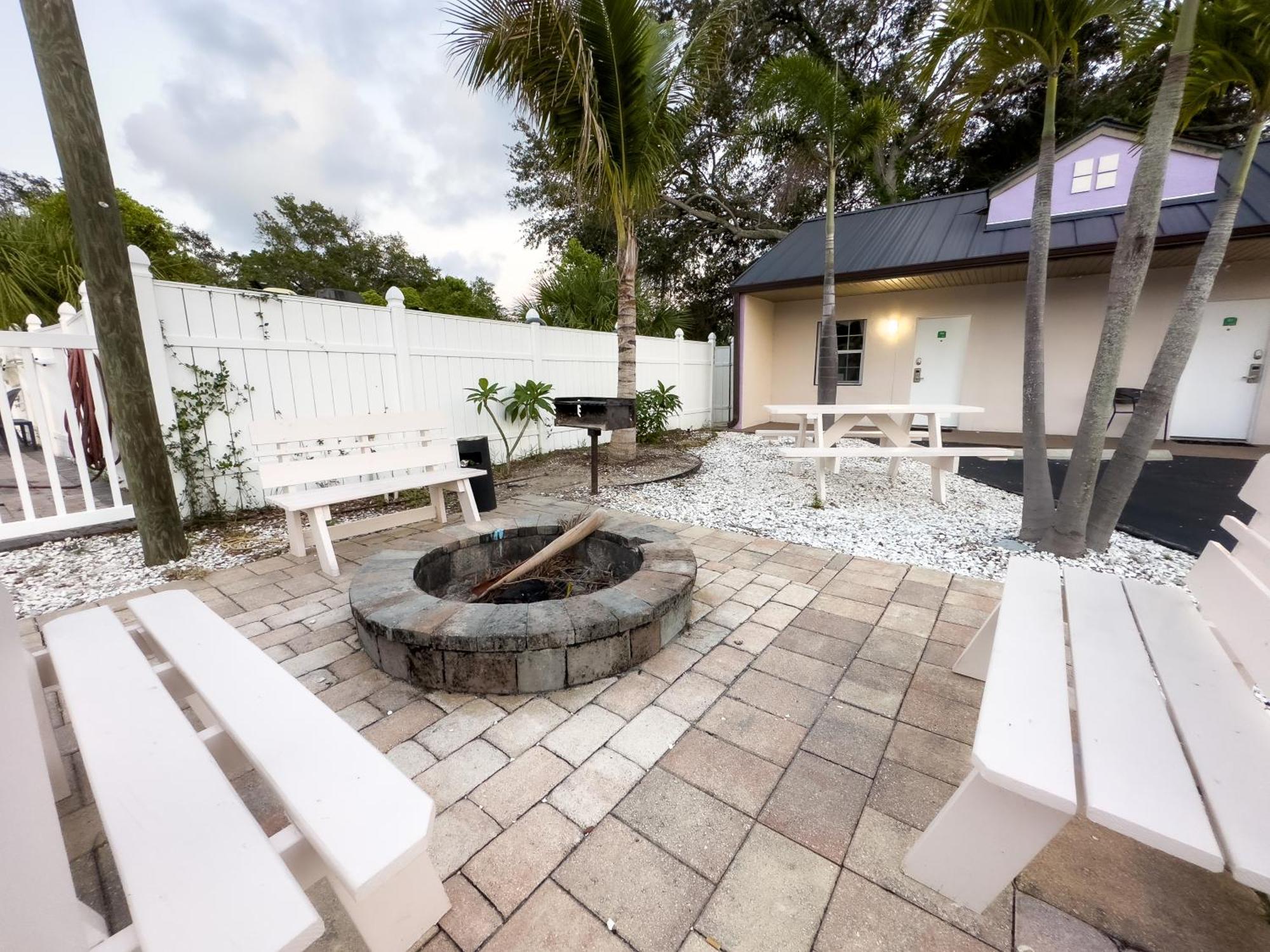 2Q Beds Studio Apt With Shared Pool 01 Clearwater Exterior foto